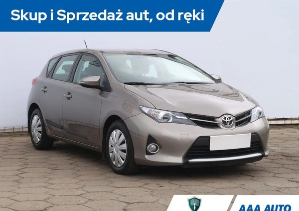 Toyota Auris cena 35000 przebieg: 119117, rok produkcji 2013 z Solec Kujawski małe 211